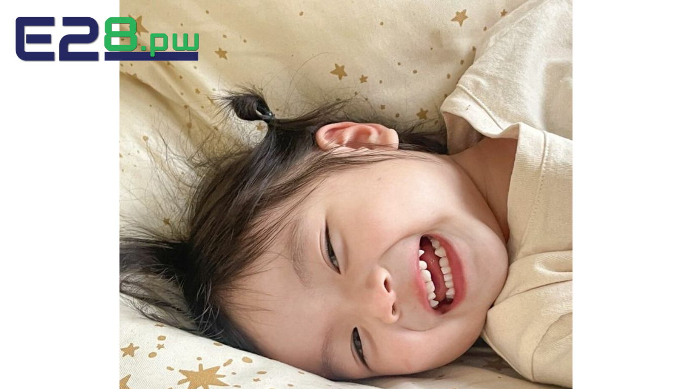 Nằm Mơ Thấy Con Nít Đánh Số Gì? Giải Mã Giấc Mơ & Con Số May Mắn